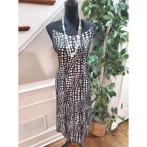 Chelsea Suite Women's Black & White Round Neck Sleeveless Knee Length Dress M